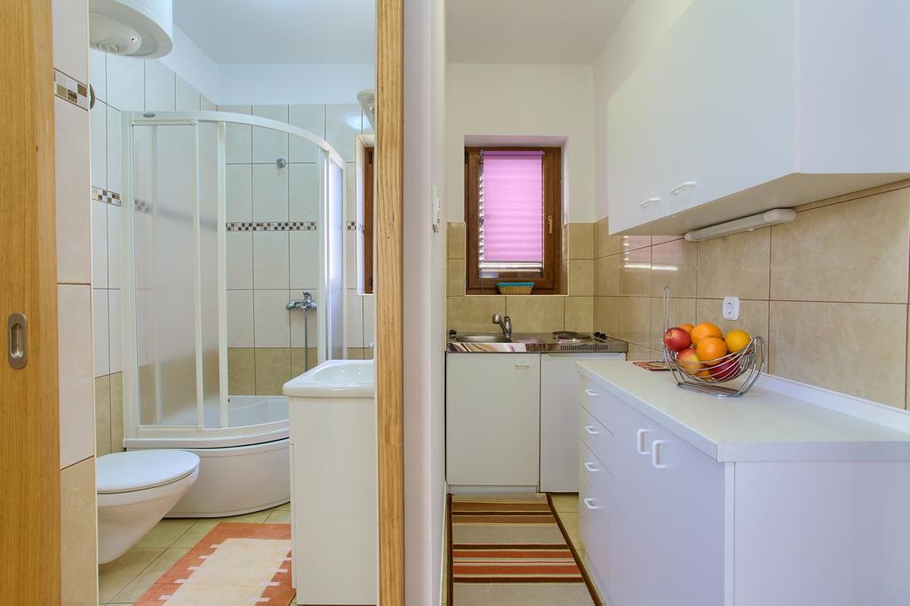 Nadija Studio Apartmani Krk Town Dış mekan fotoğraf