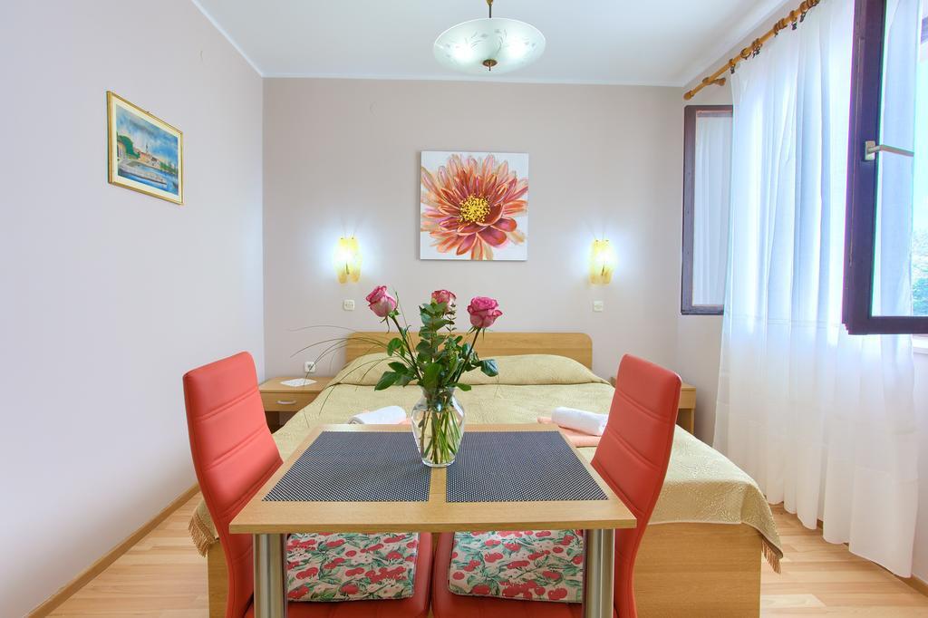 Nadija Studio Apartmani Krk Town Dış mekan fotoğraf